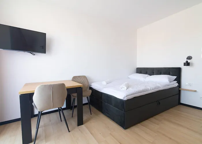 Kwidzinski بيت ضيافة 3*