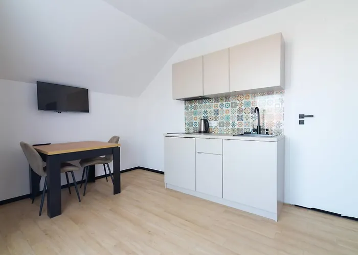 Kwidzinski بيت ضيافة 3*